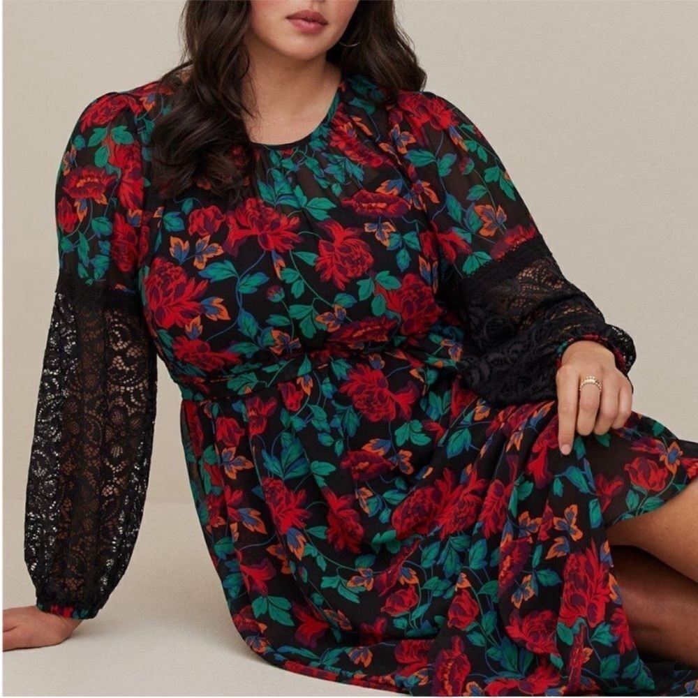 Torrid 2X Floral Maxi Dress with Lace Sleeves. - Picture 7 of 12